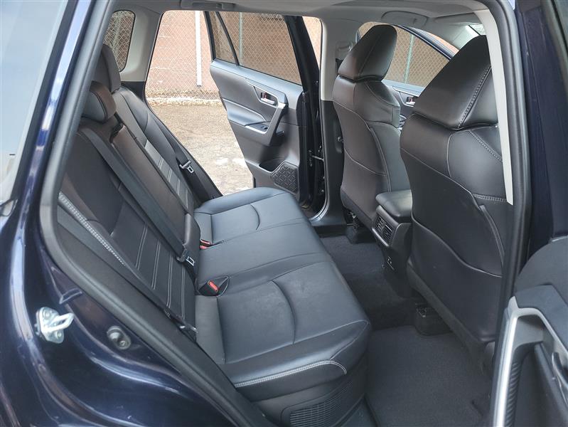 Toyota RAV4 Hybrid XLE Premium 2021