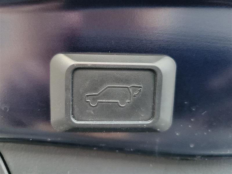 Toyota RAV4 Hybrid XLE Premium 2021