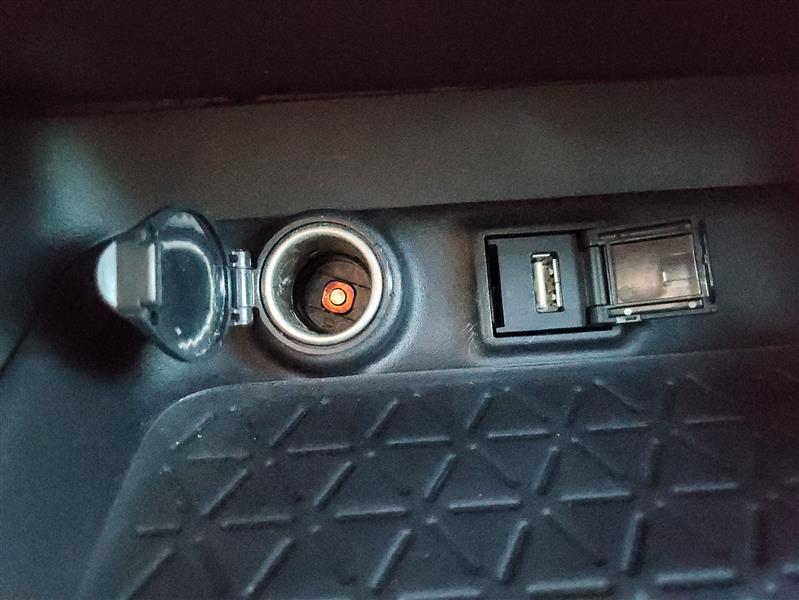 Toyota RAV4 Hybrid XLE Premium 2021