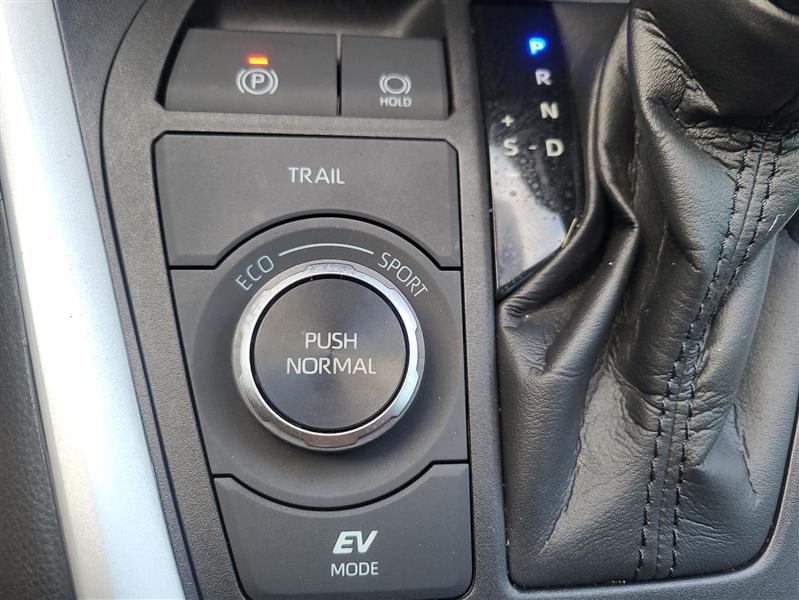 Toyota RAV4 Hybrid XLE Premium 2021