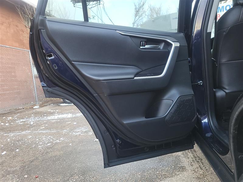 Toyota RAV4 Hybrid XLE Premium 2021