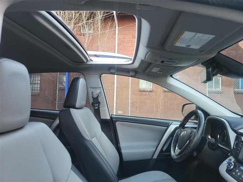 Toyota RAV4 Hybrid Limited 2017