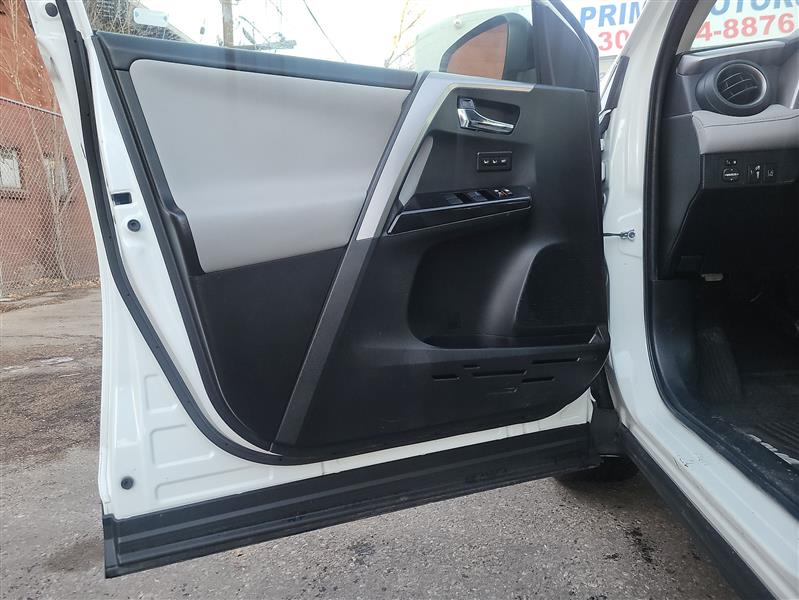 Toyota RAV4 Hybrid Limited 2017