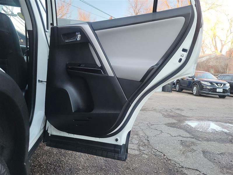 Toyota RAV4 Hybrid Limited 2017