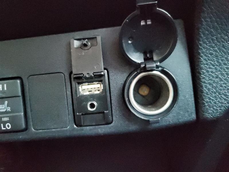 Toyota RAV4 Hybrid Limited 2017