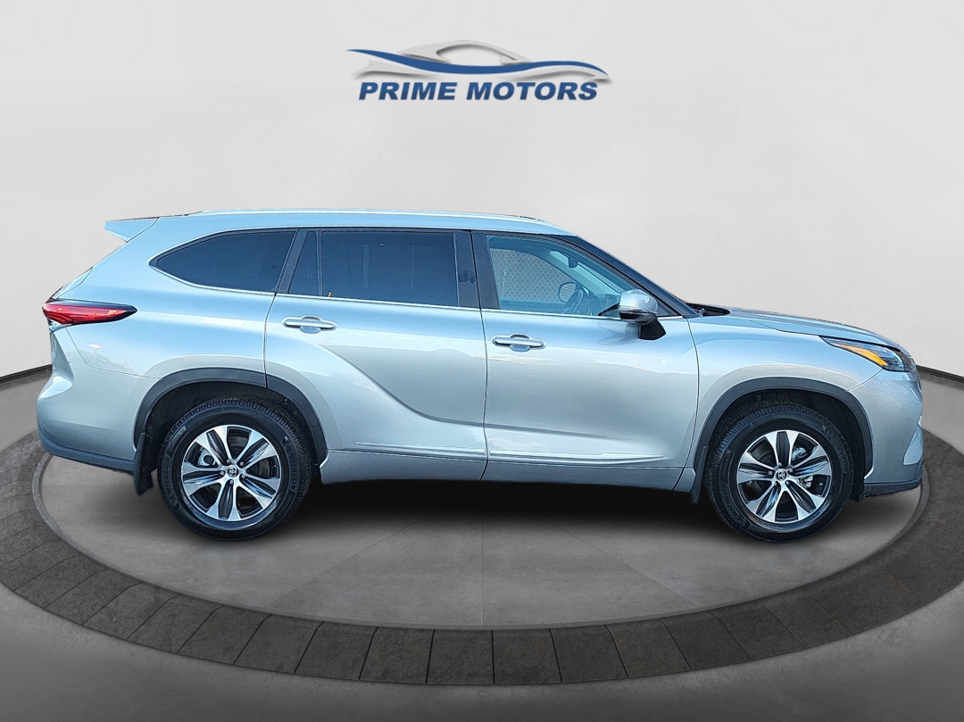 Toyota Highlander Hybrid  2023