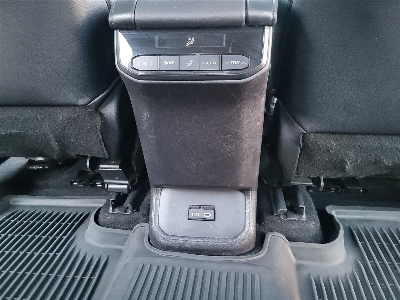 Toyota Highlander Hybrid  2023