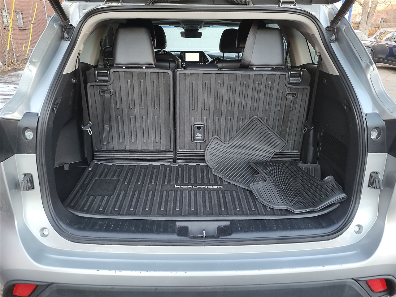 Toyota Highlander Hybrid  2023