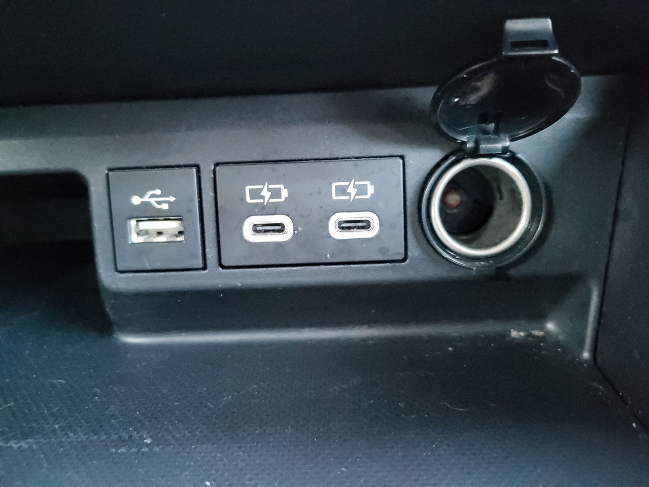 Toyota Highlander Hybrid  2023