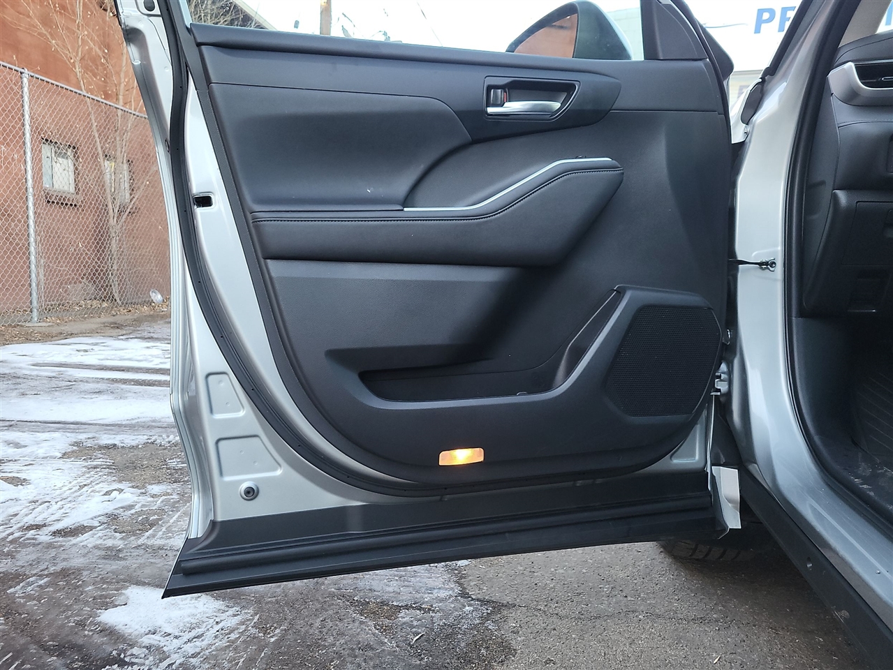 Toyota Highlander Hybrid  2023