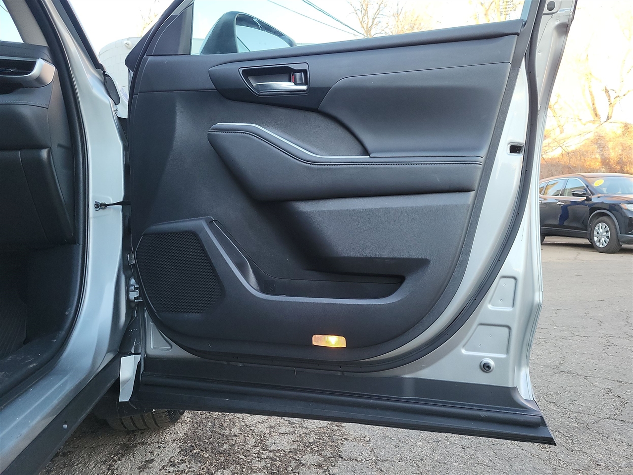 Toyota Highlander Hybrid  2023