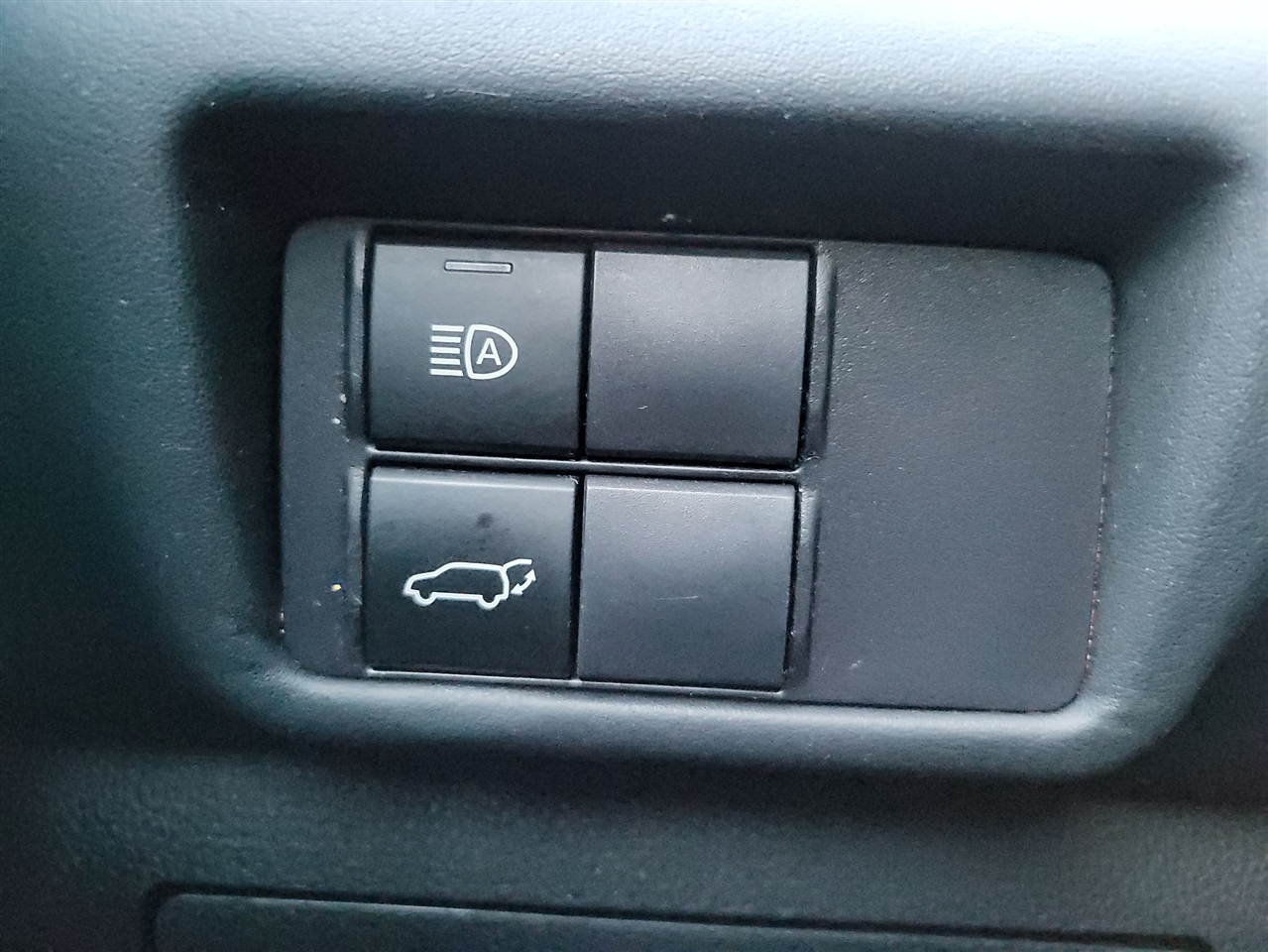 Toyota Highlander Hybrid  2023