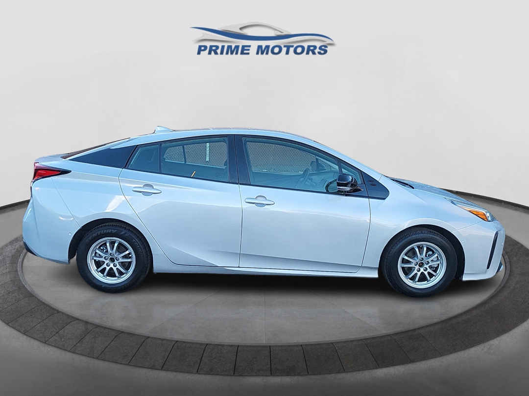 Toyota Prius L Eco 2019