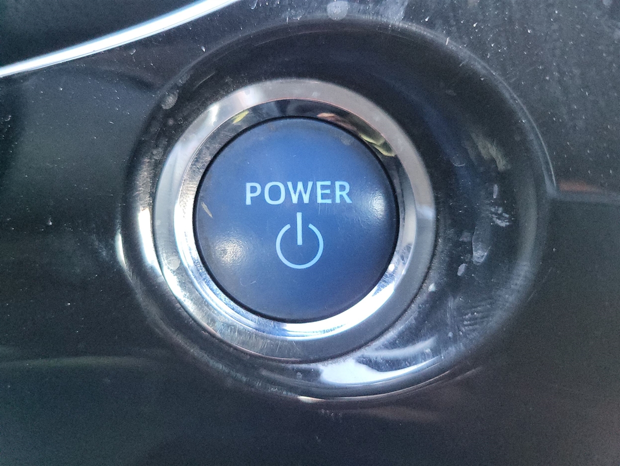 Toyota Prius L Eco 2019