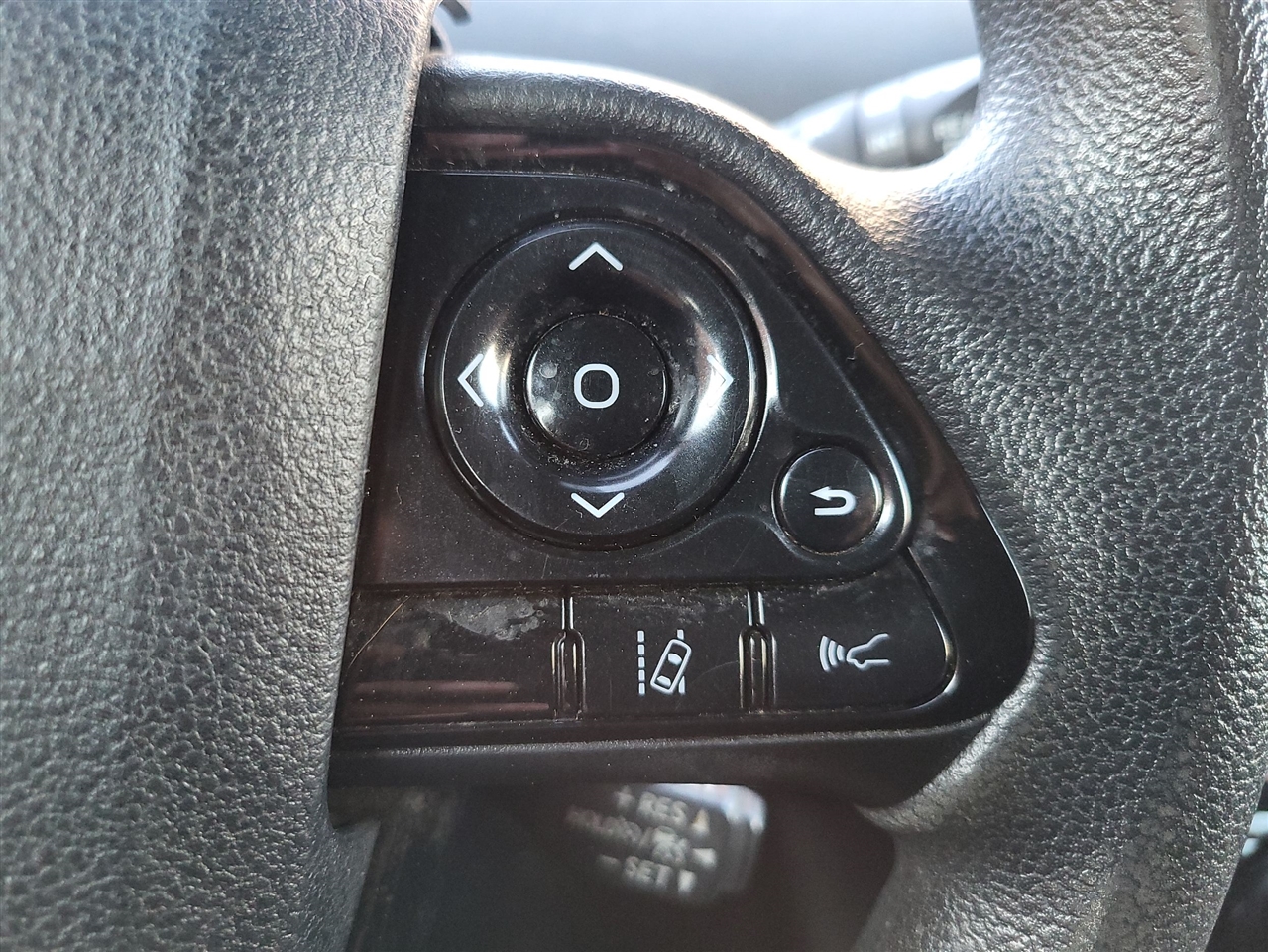 Toyota Prius L Eco 2019