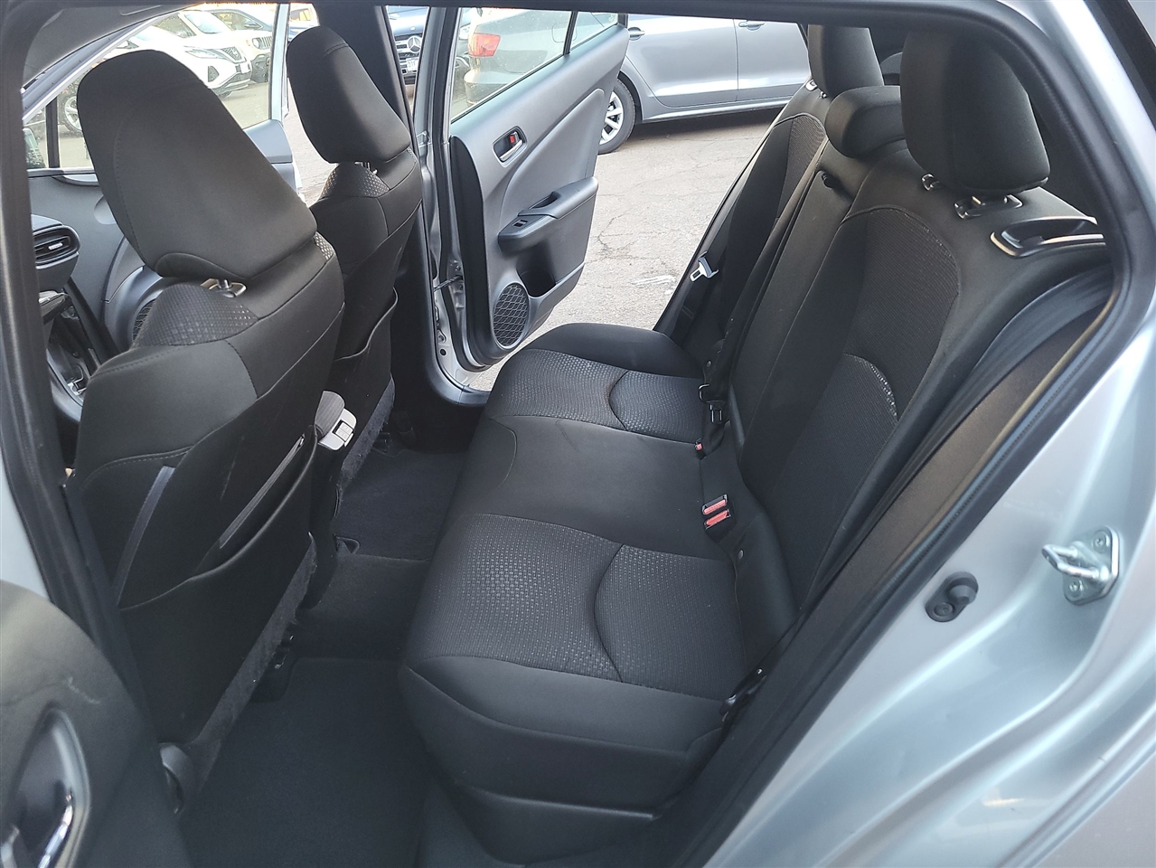 Toyota Prius L Eco 2019