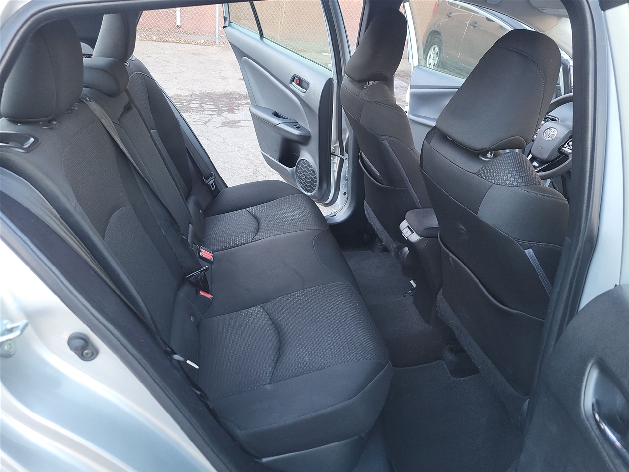 Toyota Prius L Eco 2019