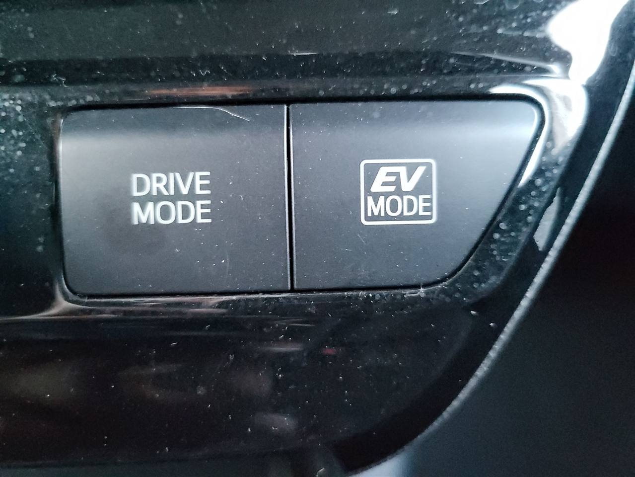 Toyota Prius L Eco 2019