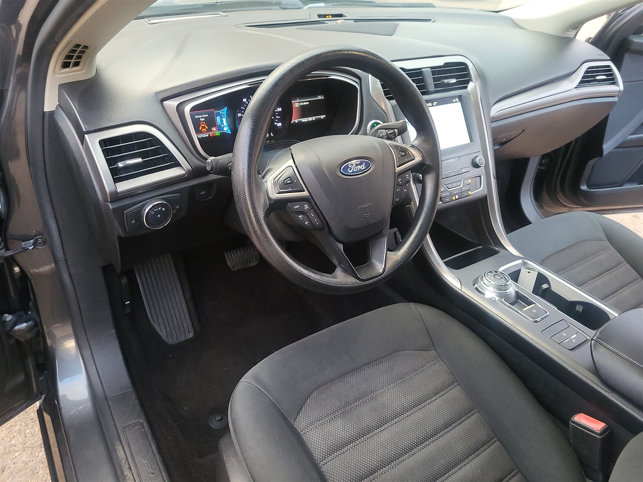 Ford Fusion Hybrid SE 2019