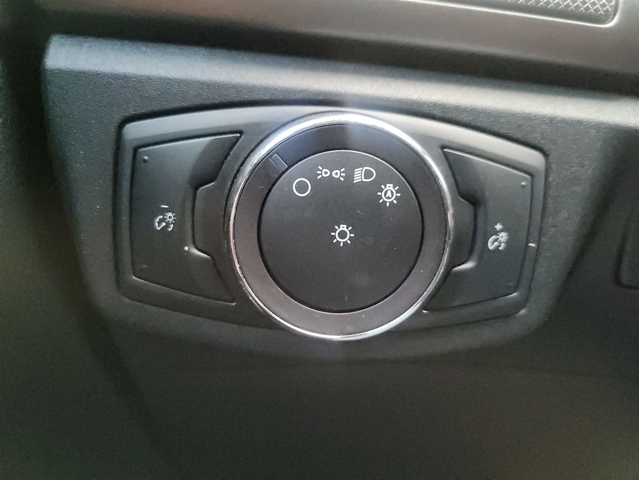 Ford Fusion Hybrid SE 2019