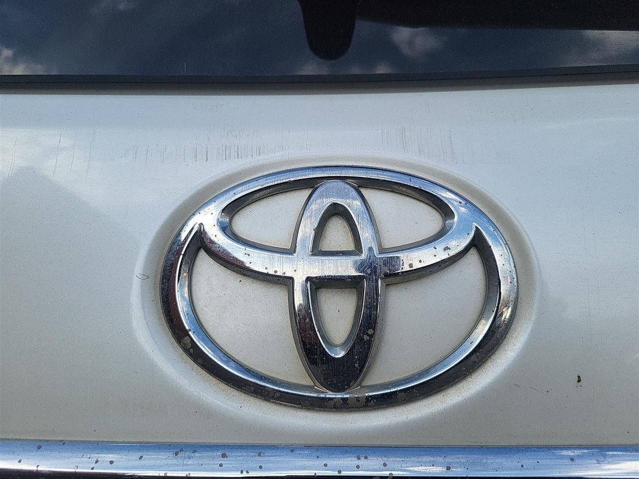 Toyota Highlander Hybrid Limited AWD 2010