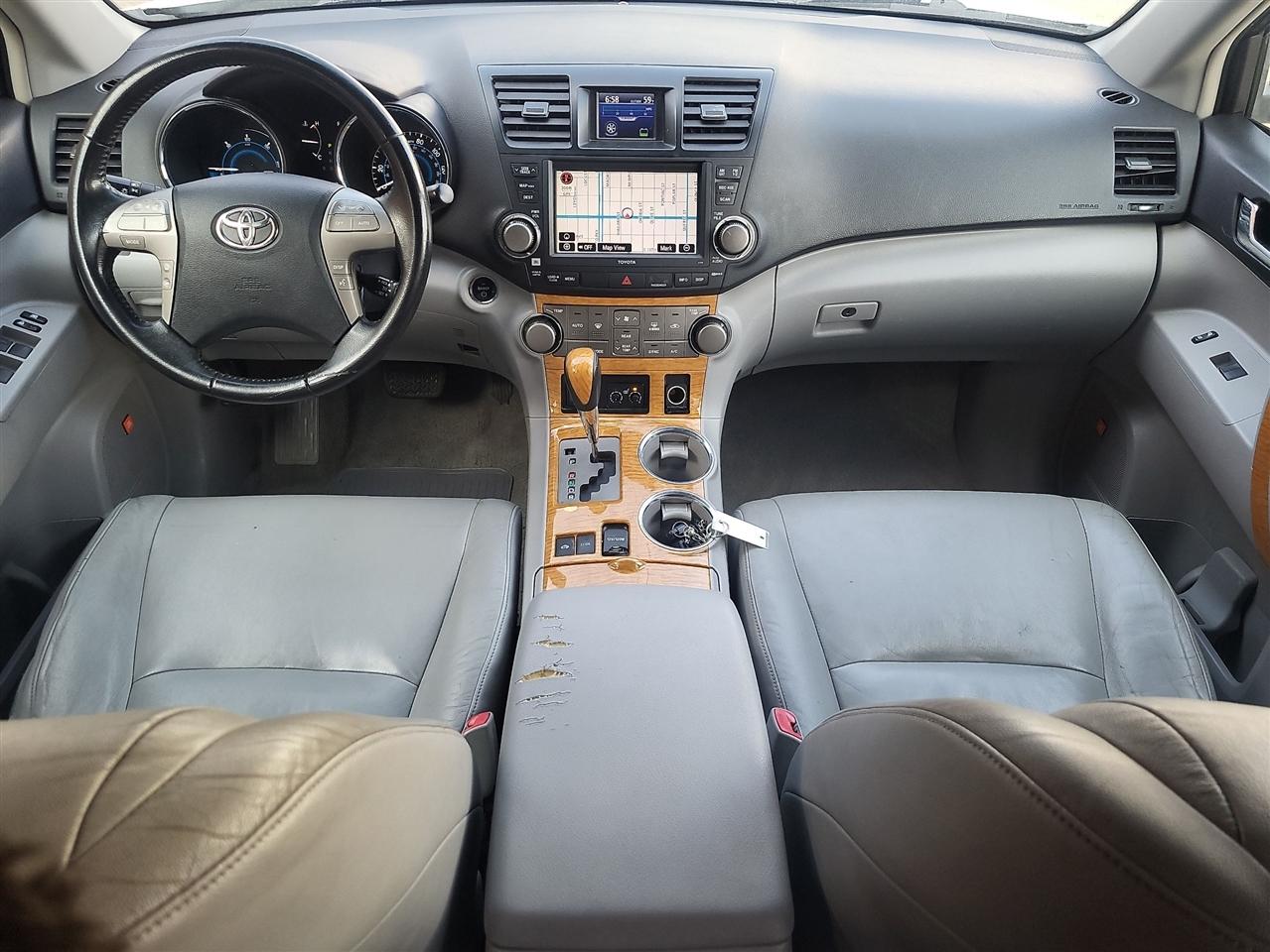 Toyota Highlander Hybrid Limited AWD 2010