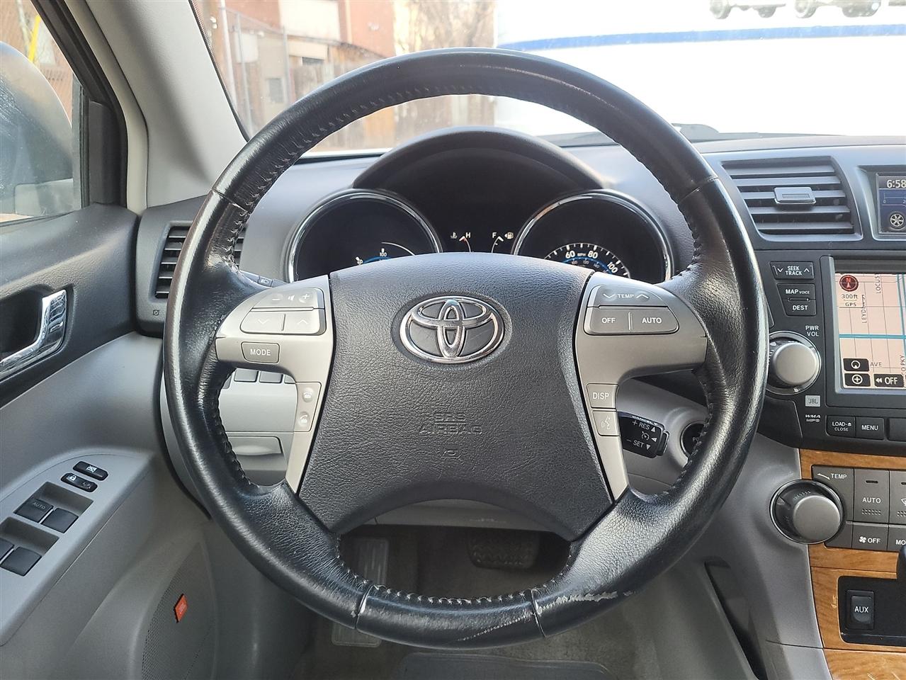 Toyota Highlander Hybrid Limited AWD 2010