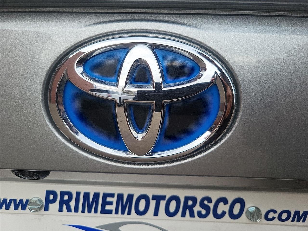 Toyota RAV4 Hybrid XLE 2022