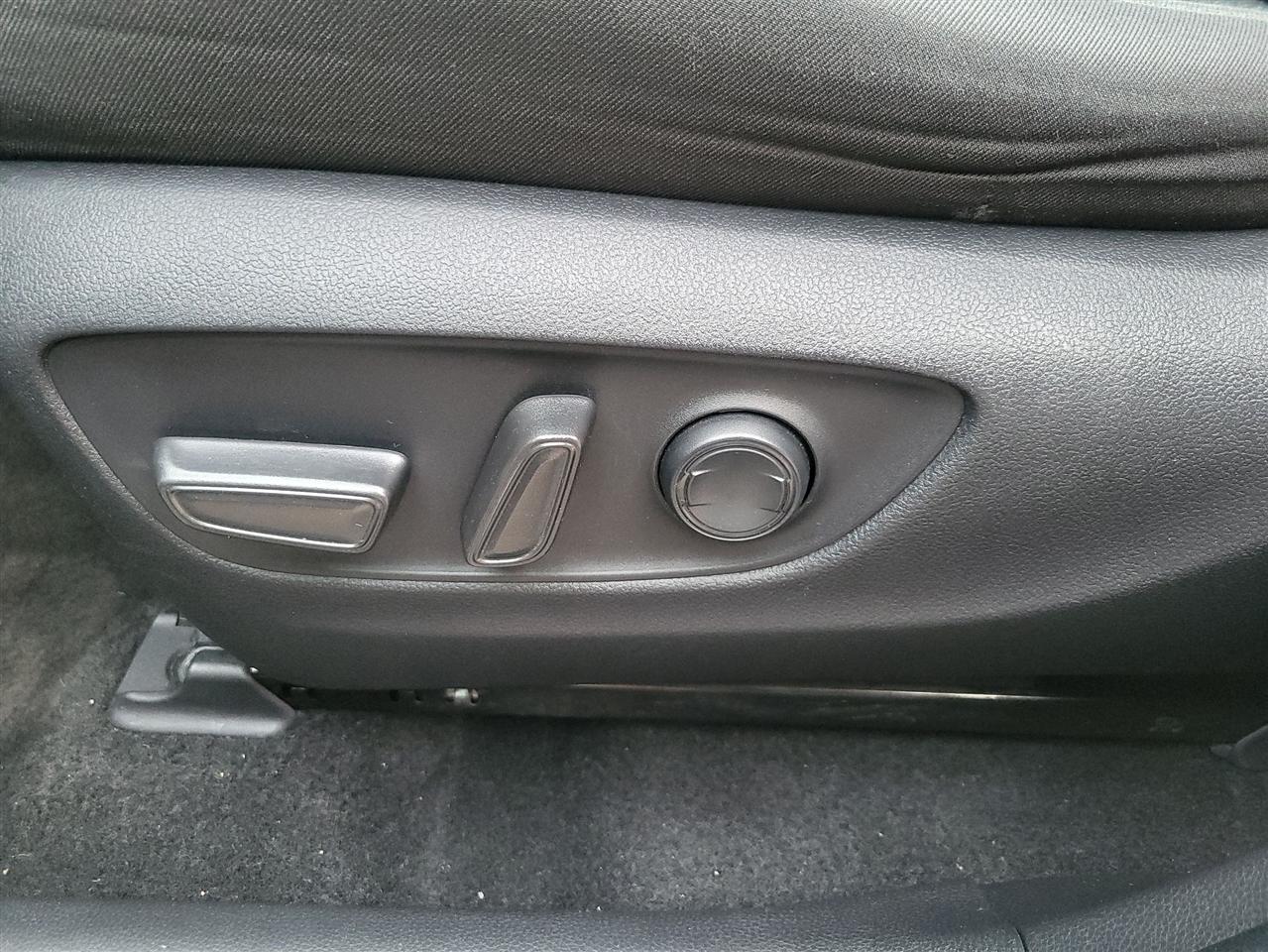 Toyota RAV4 Hybrid XLE 2022