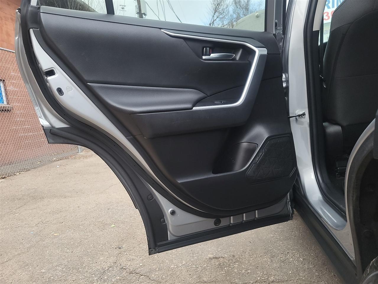 Toyota RAV4 Hybrid XLE 2022