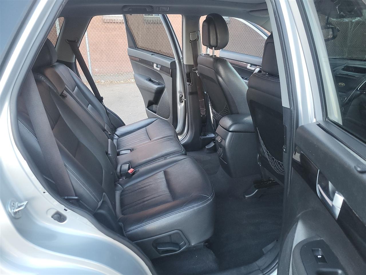 Kia Sorento SX V6 FWD 2014