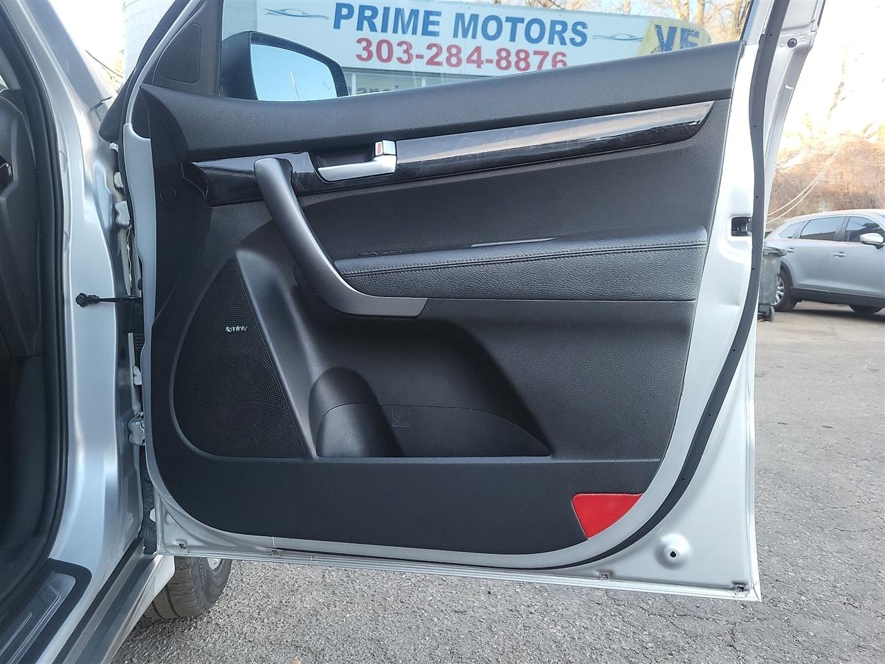 Kia Sorento SX V6 FWD 2014