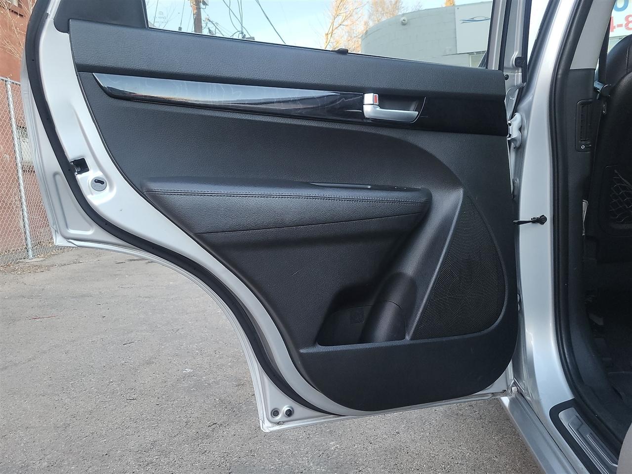 Kia Sorento SX V6 FWD 2014