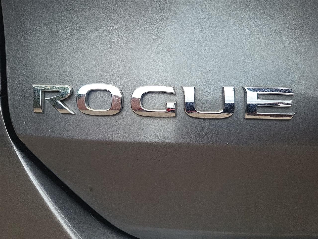 Nissan Rogue SV FWD 2016