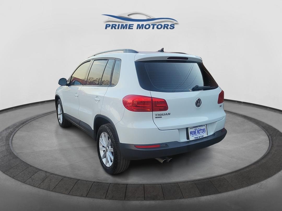 Volkswagen Tiguan S 2017