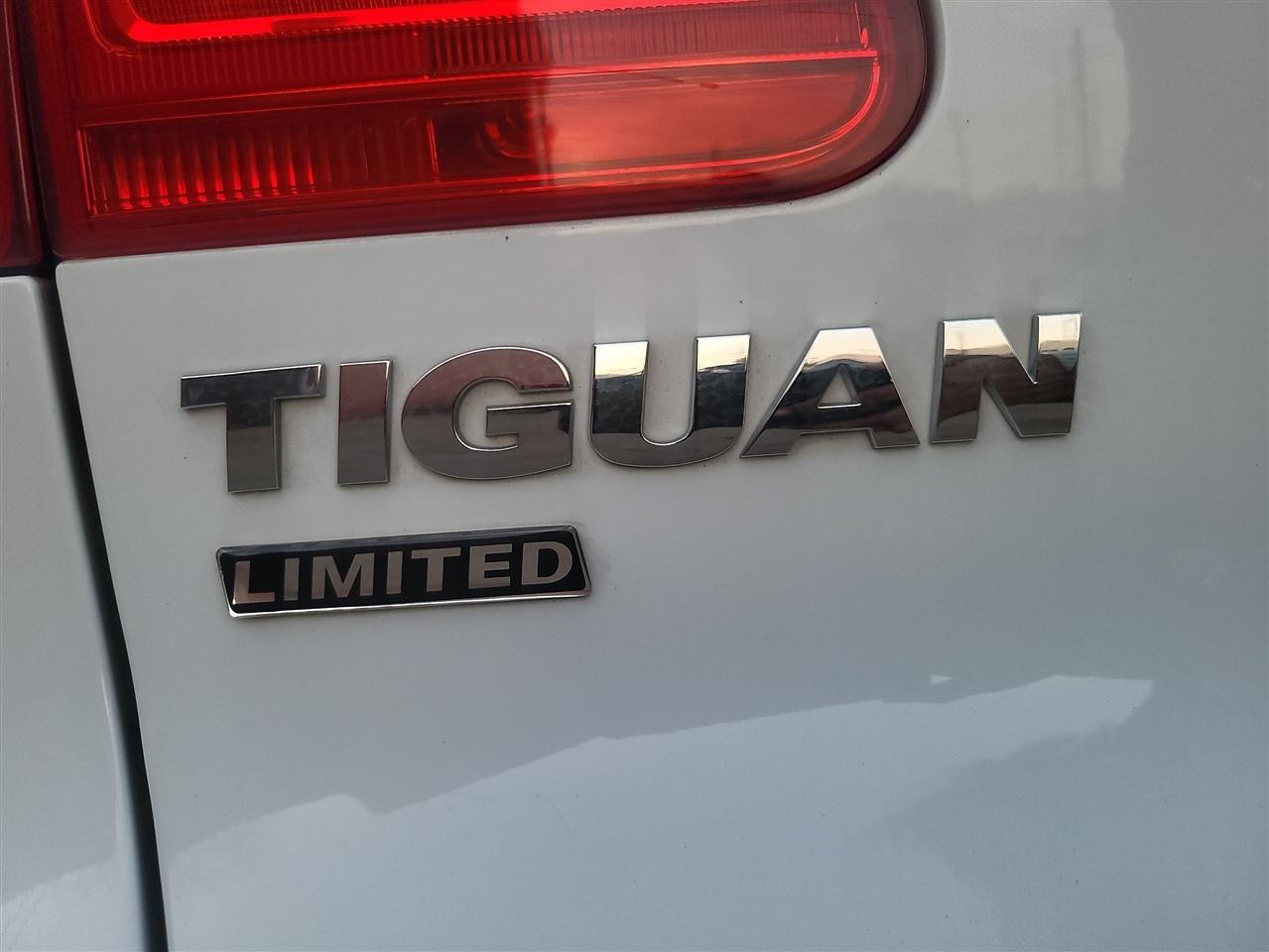 Volkswagen Tiguan S 2017