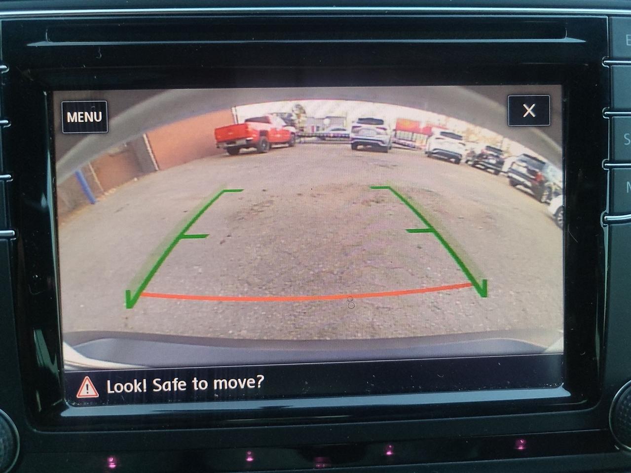 Volkswagen Tiguan S 2017