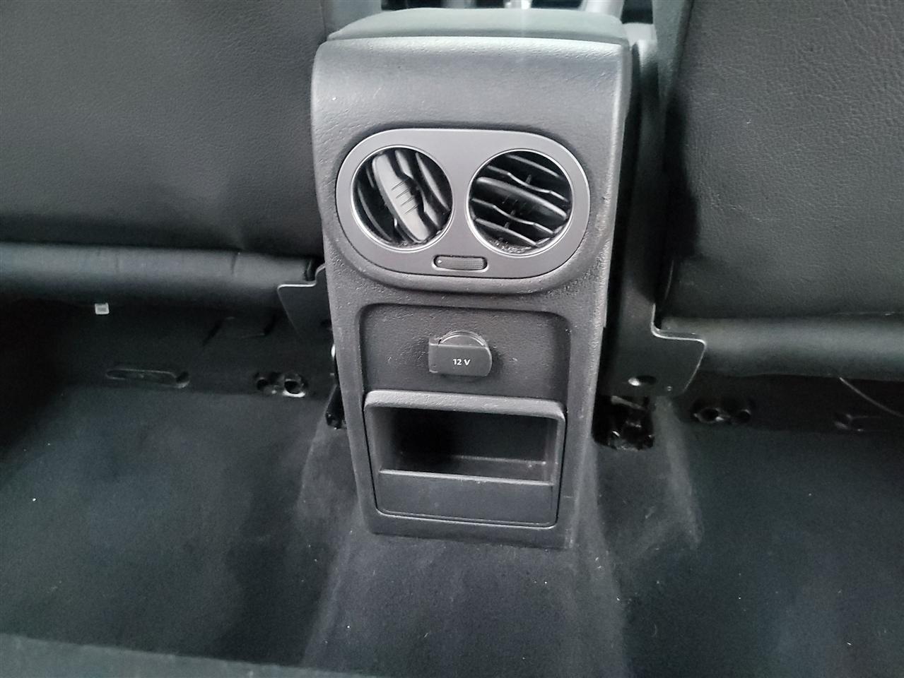 Volkswagen Tiguan S 2017