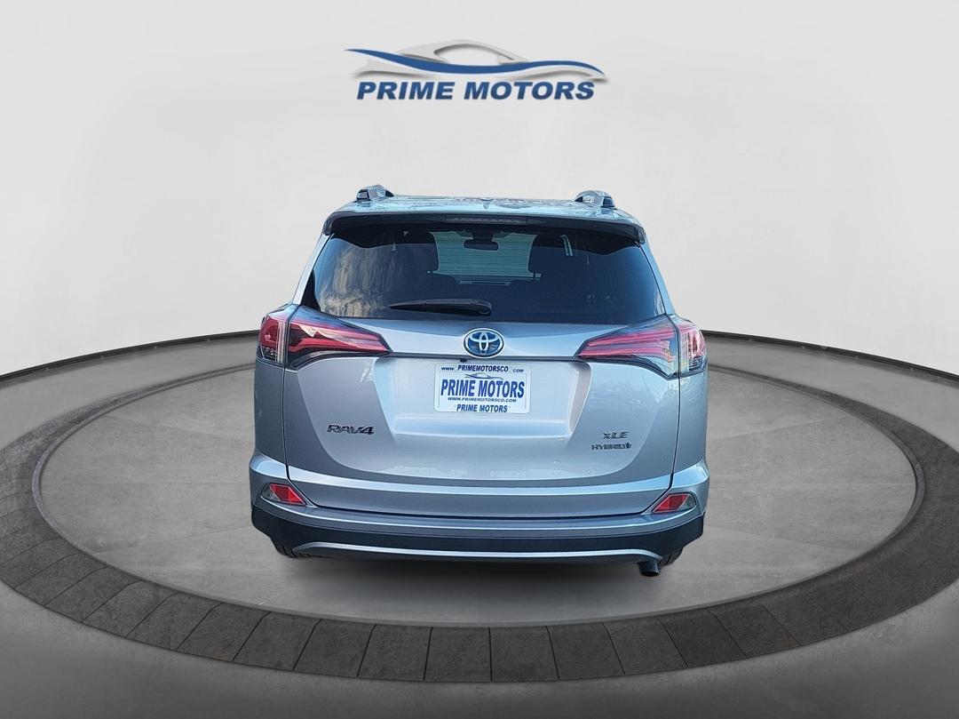 Toyota RAV4 Hybrid LE 2018