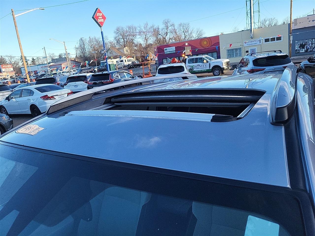 Toyota RAV4 Hybrid LE 2018