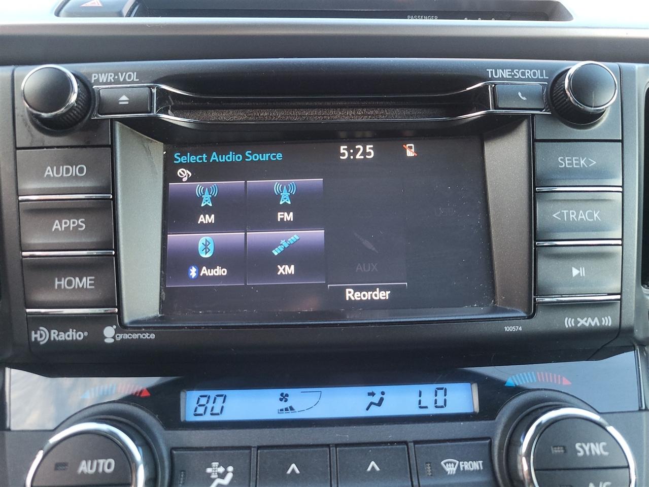 Toyota RAV4 Hybrid LE 2018