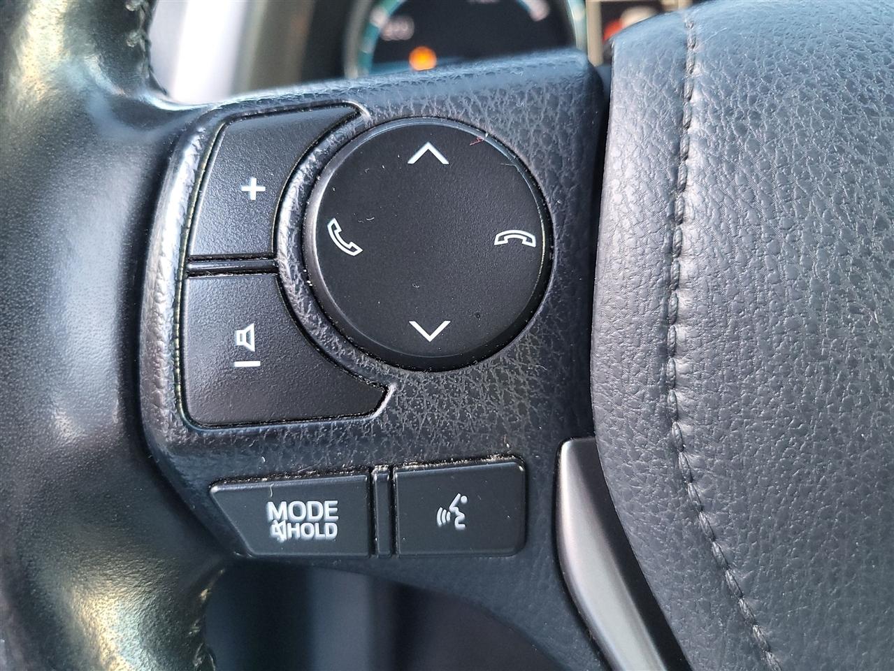 Toyota RAV4 Hybrid LE 2018