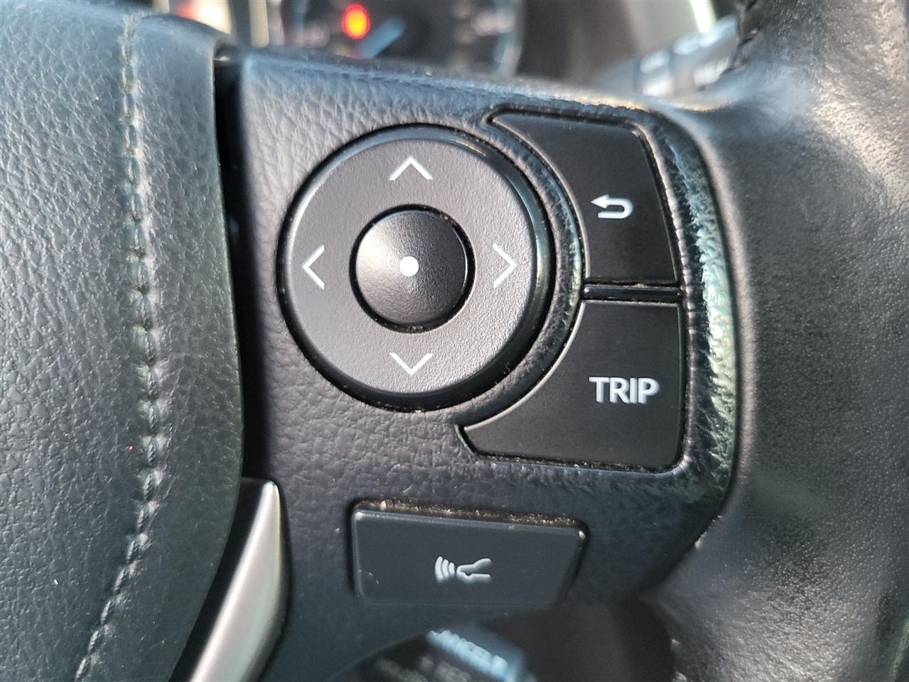 Toyota RAV4 Hybrid LE 2018