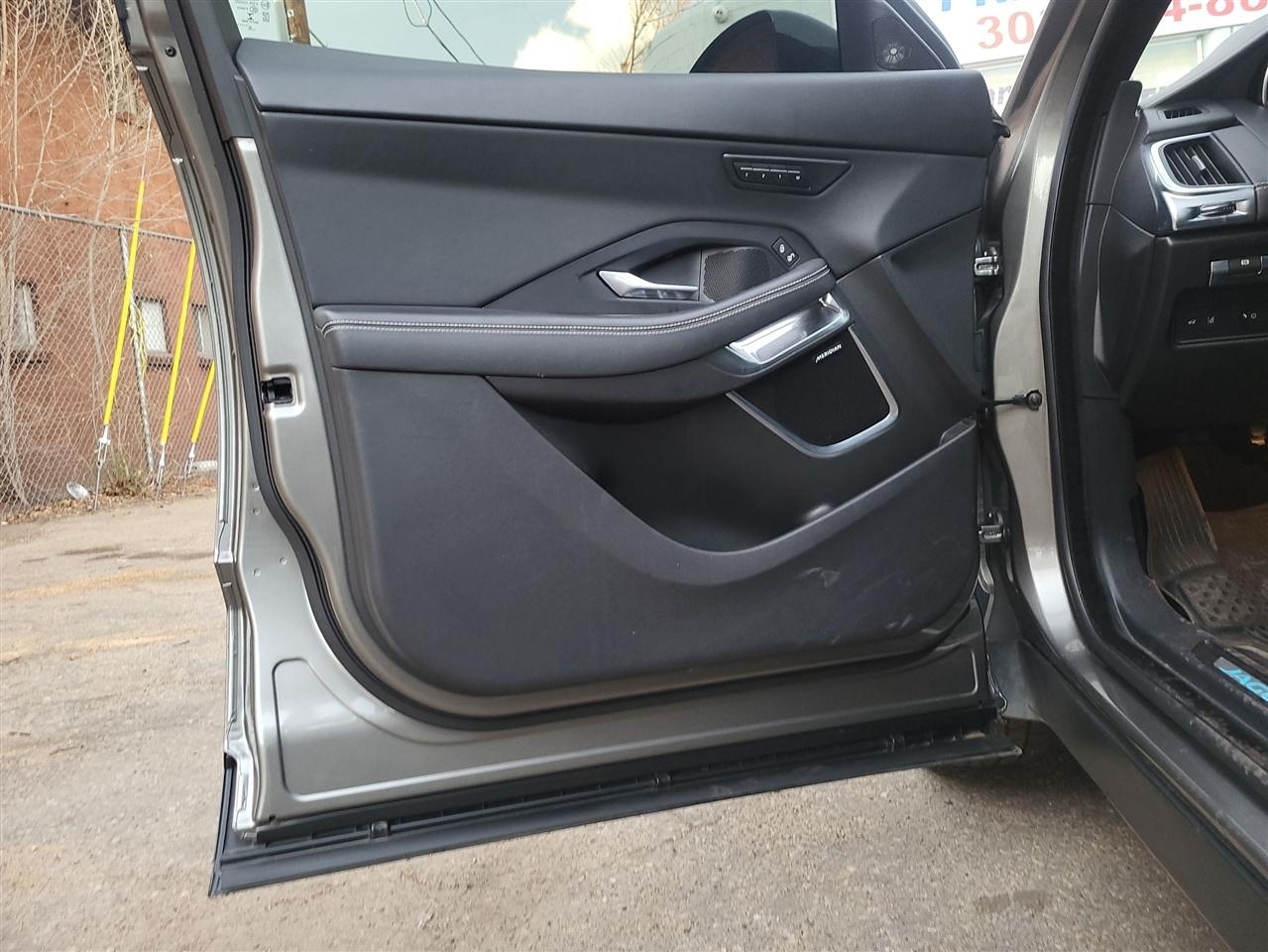 Jaguar E-Pace R-Dynamic SE 2019