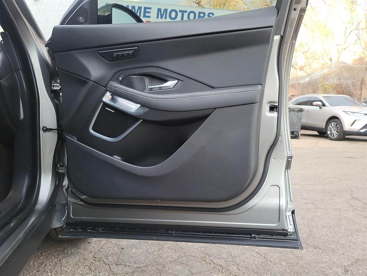 Jaguar E-Pace R-Dynamic SE 2019