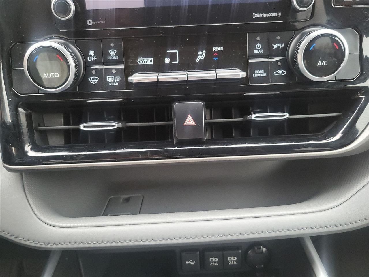 Toyota Highlander L AWD V6 2020