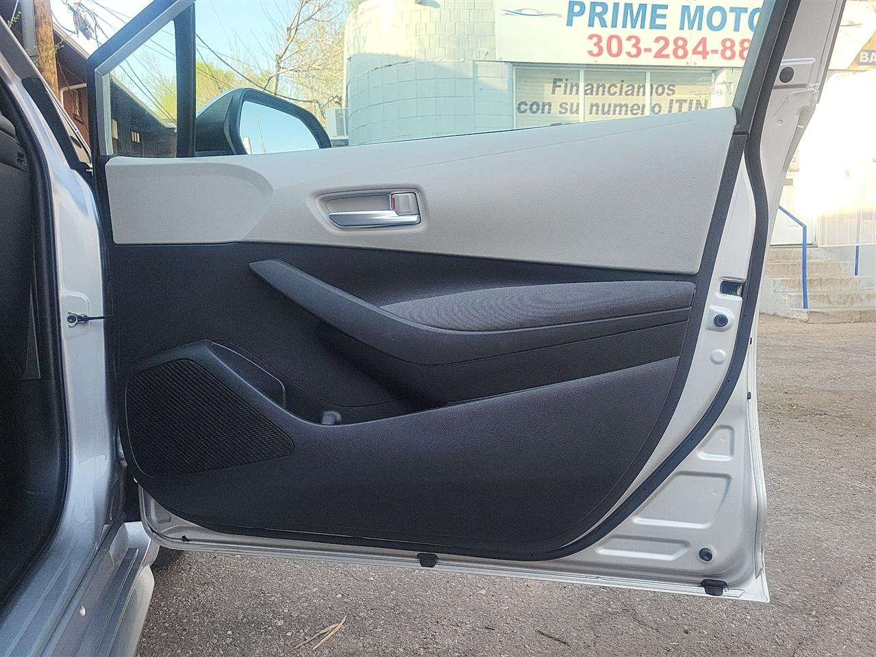 Toyota Corolla LE 2021