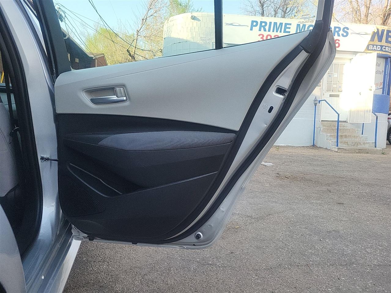 Toyota Corolla LE 2021