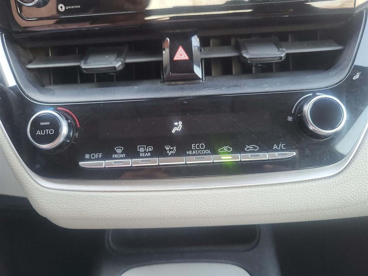 Toyota Corolla LE 2021