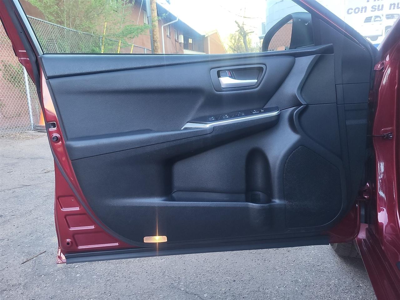 Toyota Camry LE 2017